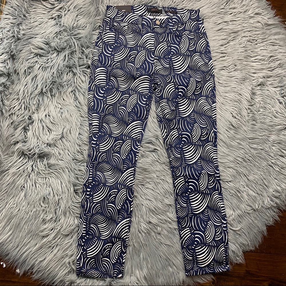 NWT Jen 7 Blue & White Pattern Skinny Jeans